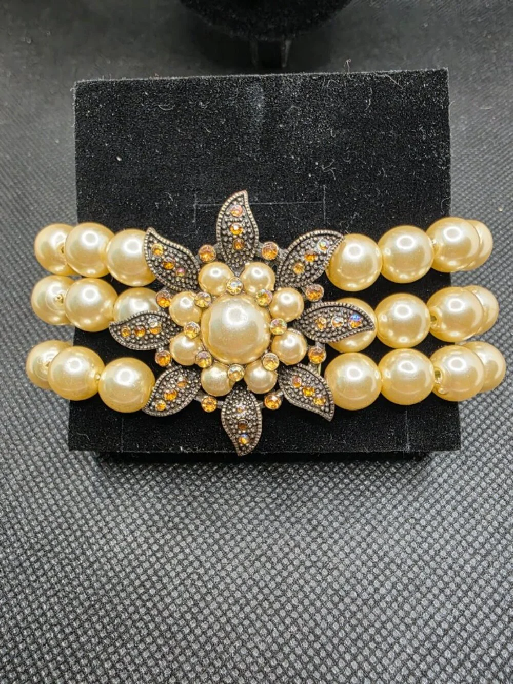Vintage 3 Strand Faux Pearl Stretch Bracelet Amber Rhinestone Starburst Flower